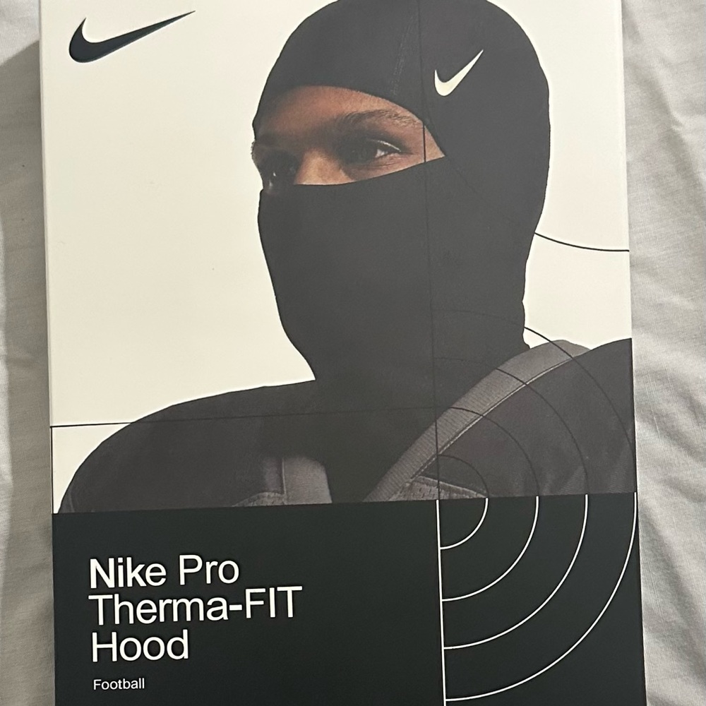 Nike Pro Therma-FIT Adult Hyperwarm Balaclava Football Hood Men’s Beanie – Black
